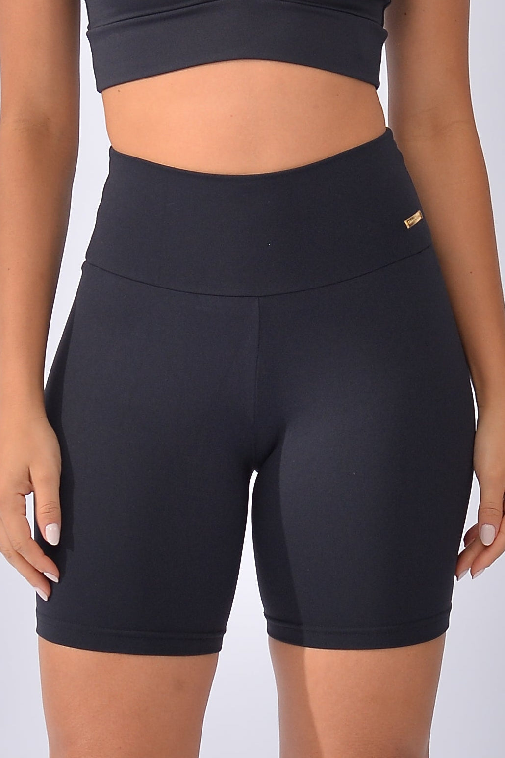 Bermuda Fitness Poliamida Lisa Preta Básica