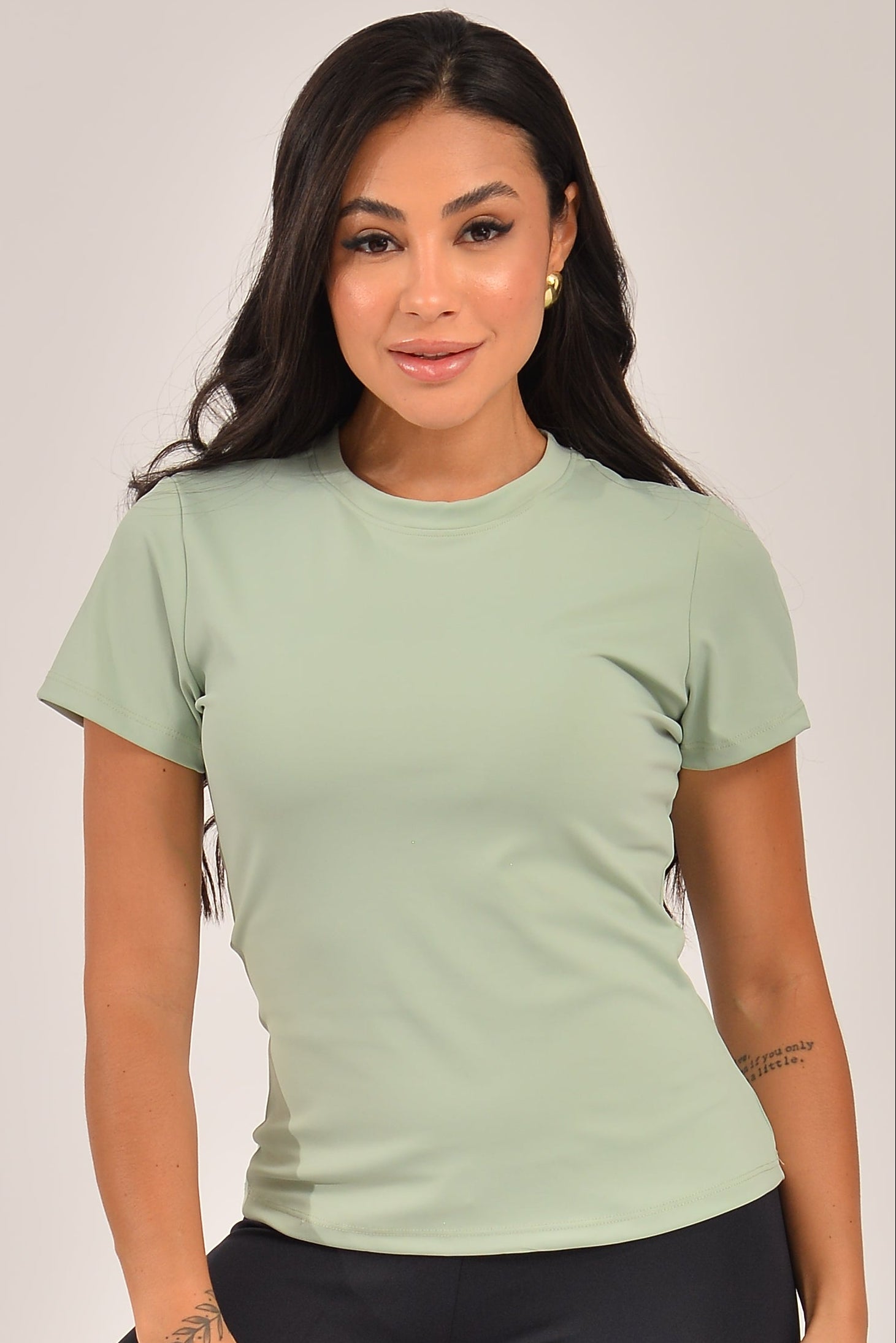 Blusa Gola Redonda Feminina Verde Básica Zen