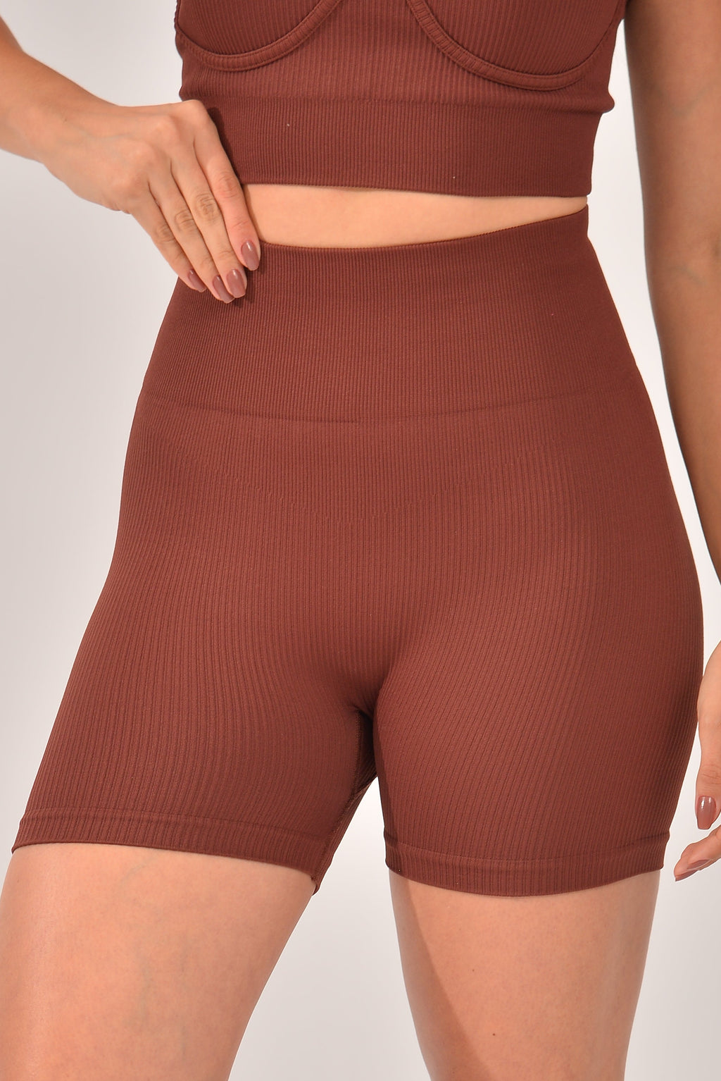Short Fitness Cintura Alta Marrom Lumine
