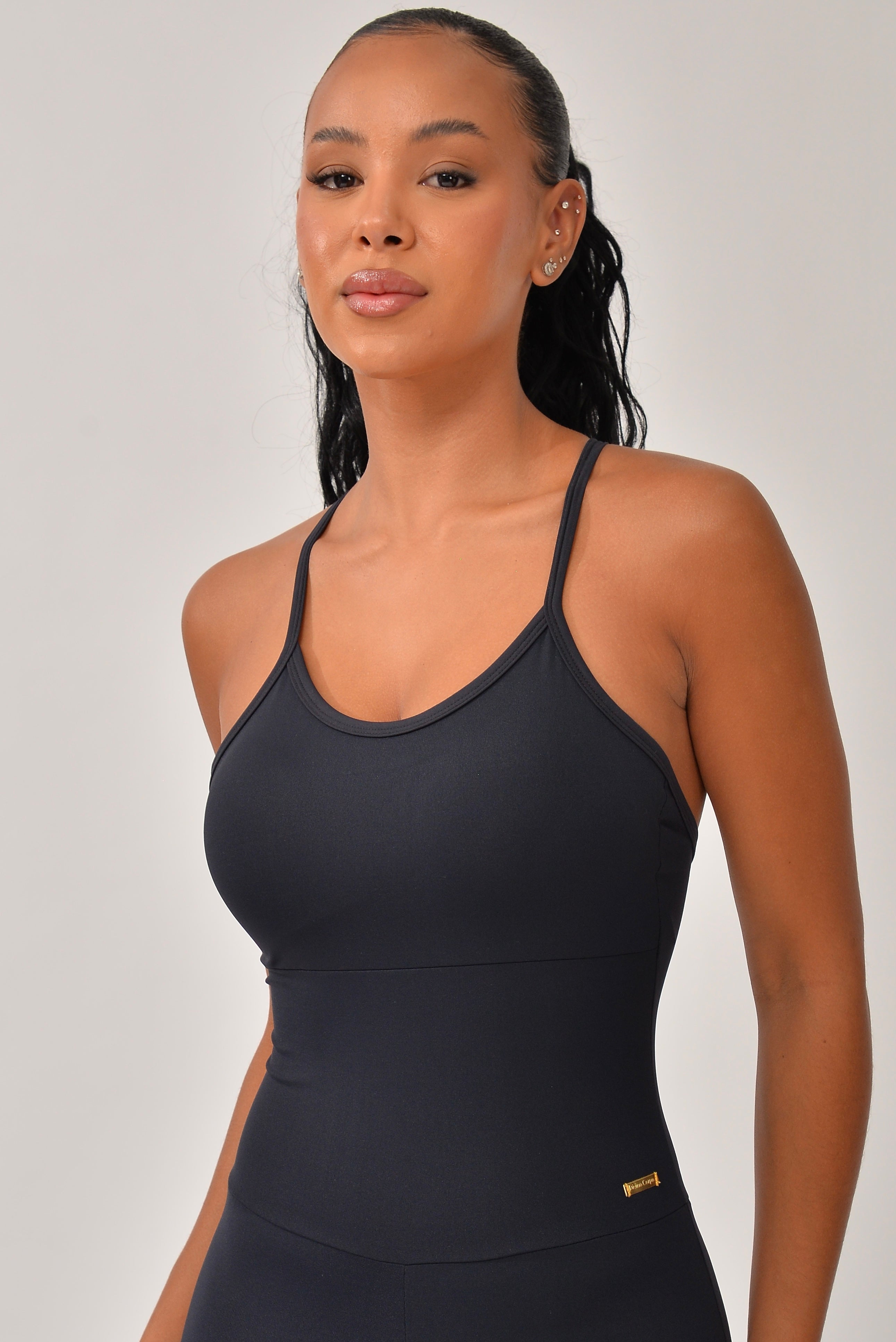 Macacão Fitness Com Alças Finas Preto Flare