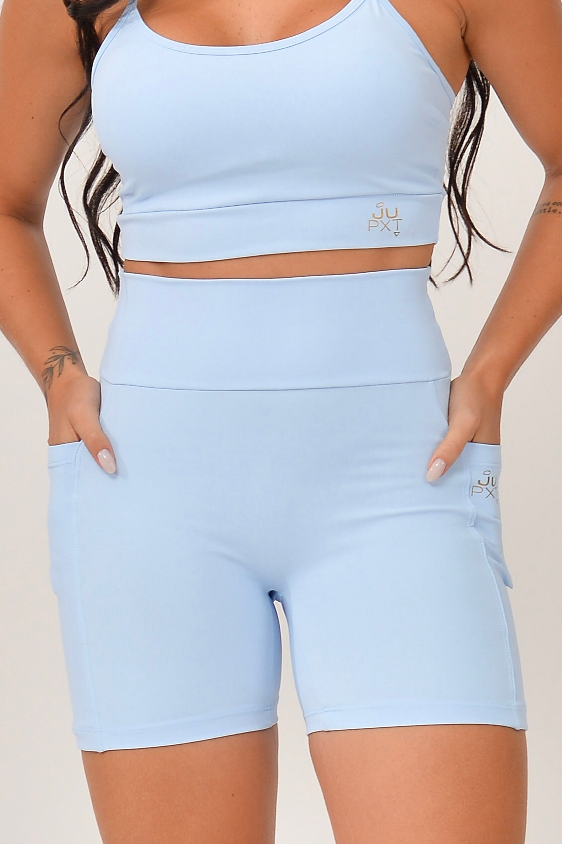Bermuda Com Bolso Básica Azul JuPxt