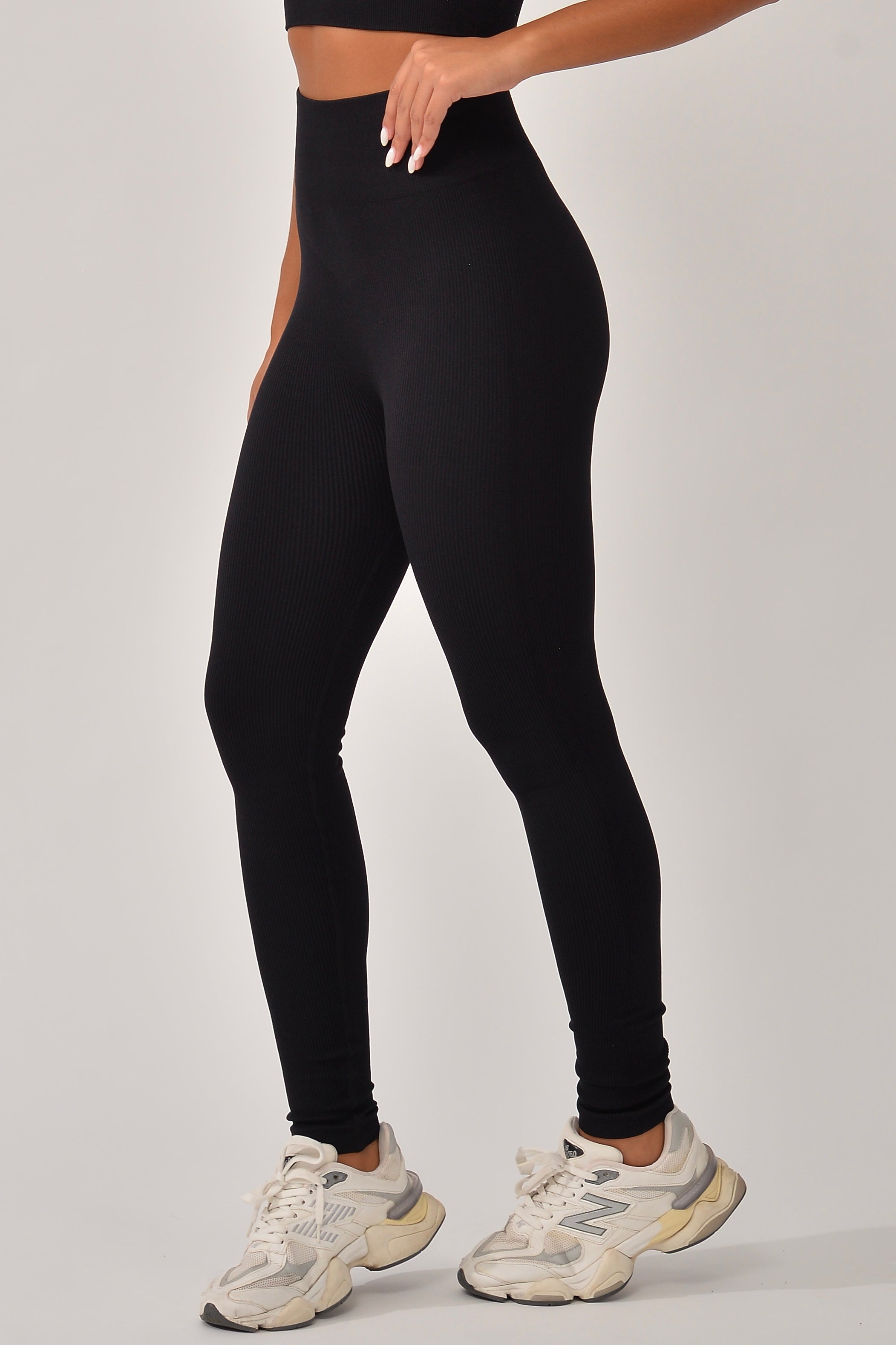 Legging Canelada Cós Alto Preta Bela