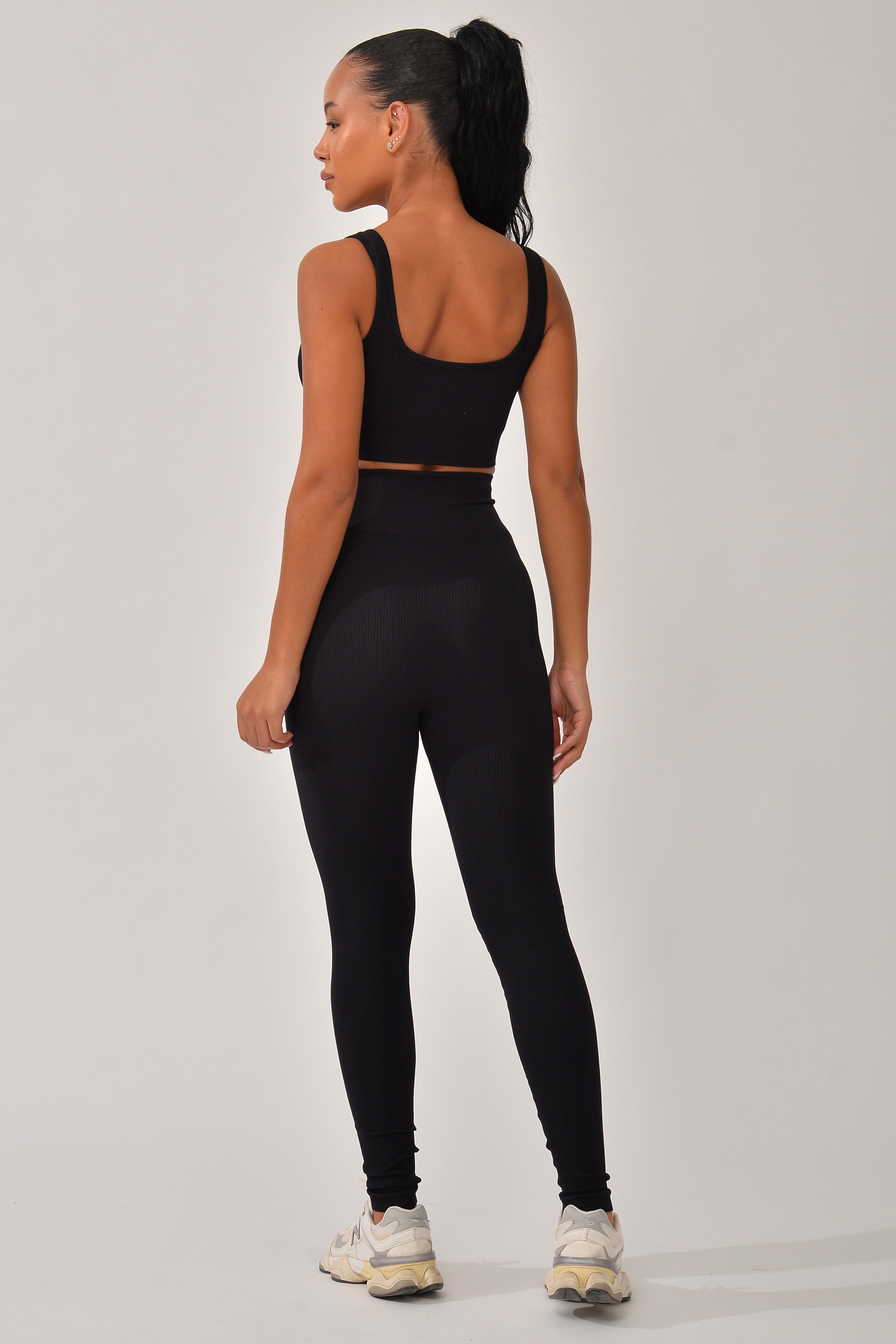 Legging Canelada Cós Alto Preta Bela