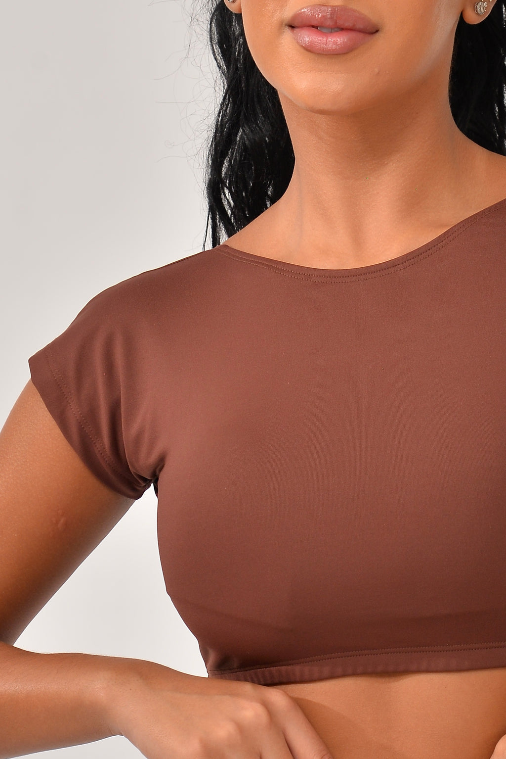 Top Cropped Fitness Com Manga Marrom