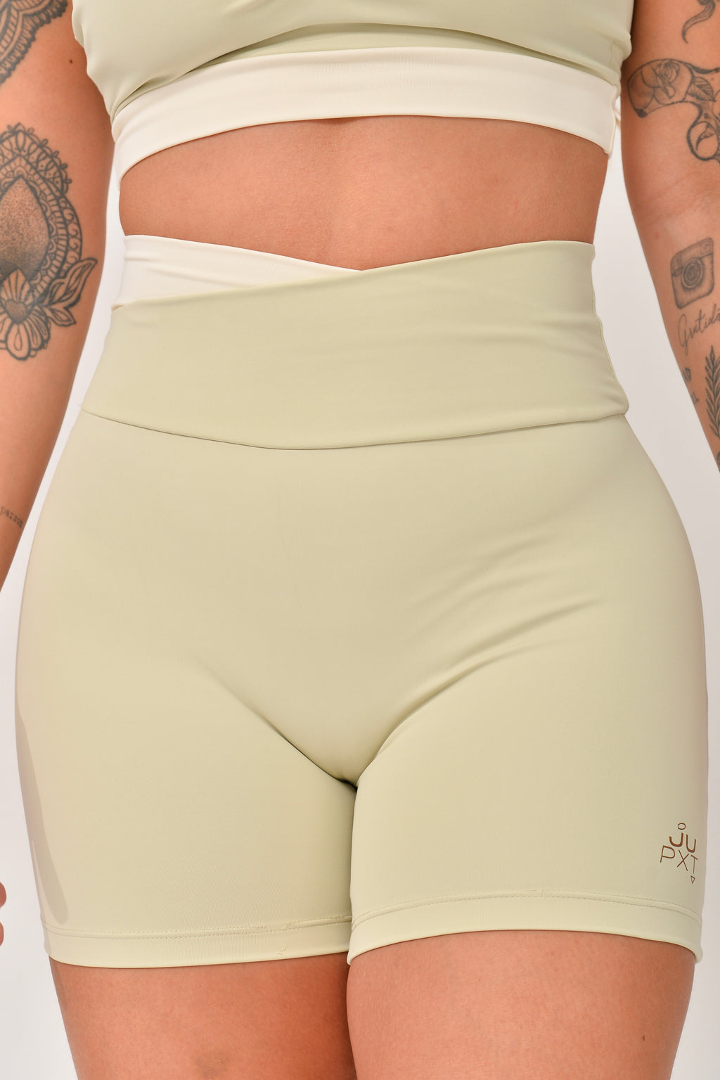 Bermuda Cós Transpassado Verde e Off White Duo JuPxt